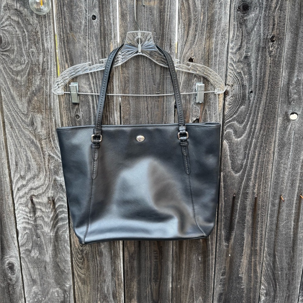 Coach Peyton Large Black Leather Zip Top Tote Purse With Multiple Compartments